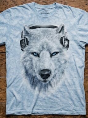 White Wolf The mountain shirt men’s size large